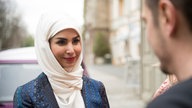 Yildiz stellt sich Timo und Lisa vor