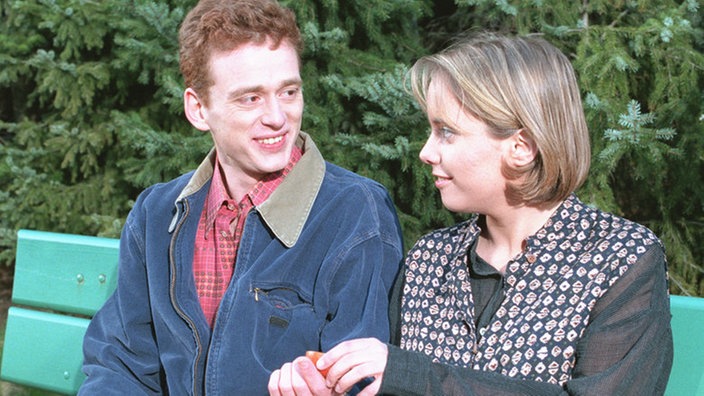 Zarte Bande: Boris (Thomas Huber) und Valerie (Nadine Spruß).