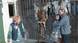 Zu spät: Julia und Klaus finden die Felle.