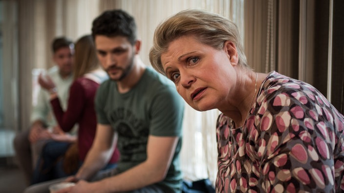 Lindenstraße-Folge 1673 Hinter dem Rücken