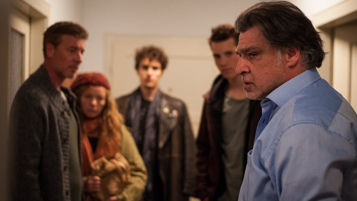 Lindenstraße-Folge 1740 Hürden meistern