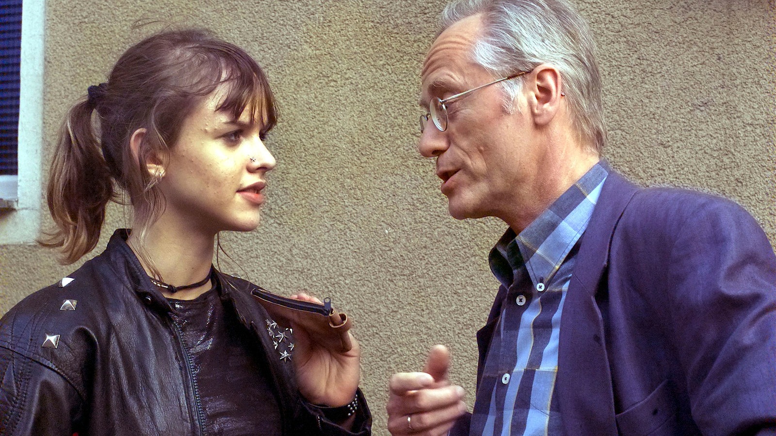  Lindenstrasse vor 15 Jahren, Folge 878 M wie Mörder