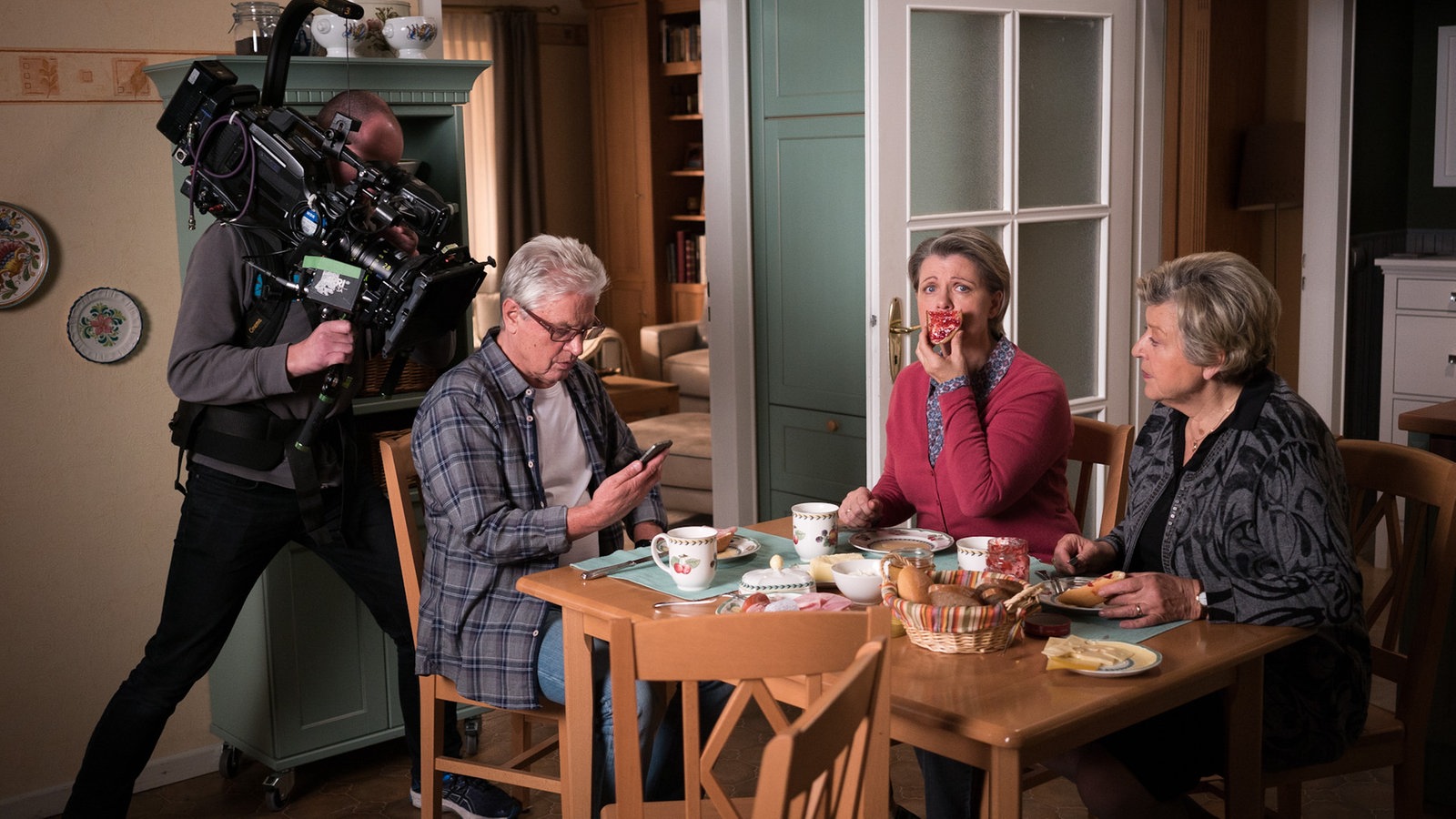 Lindenstraße Folge 1577 "Saubere Hände"