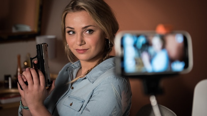 Lindenstraße-Folge 1640 Schreckschuss