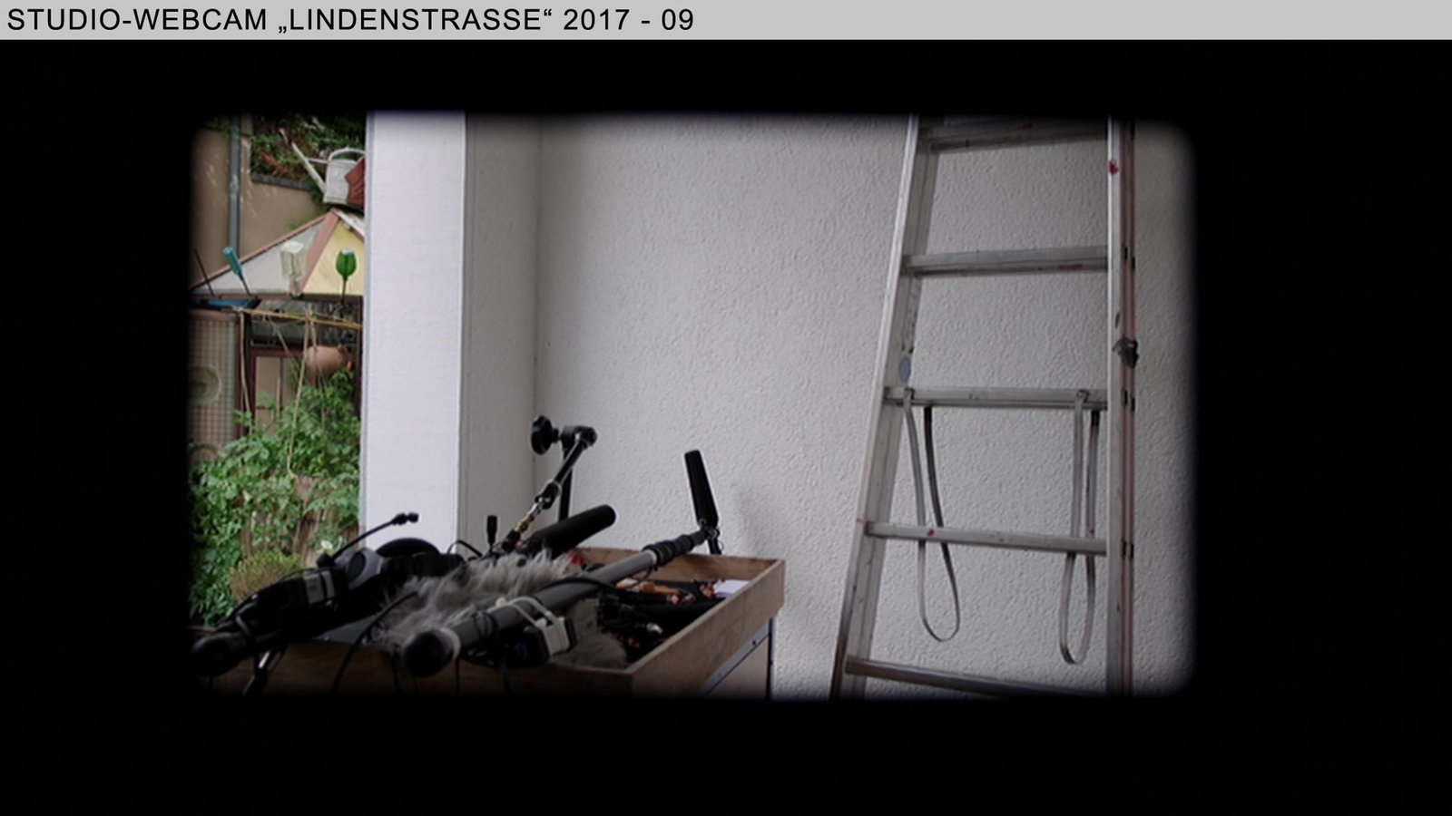 Hinter den Kulissen
