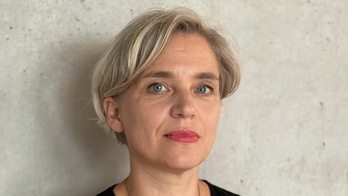Porträt von Bente Scheller