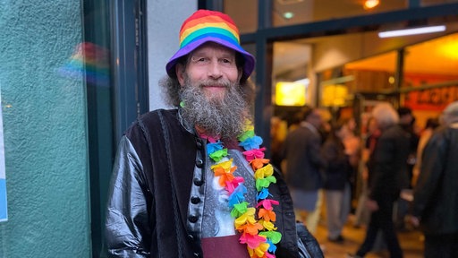 ESC 2026 Finale: Ludwig Hardung-Sturzebecher auf der Watch-Party in Ehrenfeld 