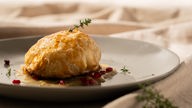 Sauerkraut-Praline mit Schalottensoße
