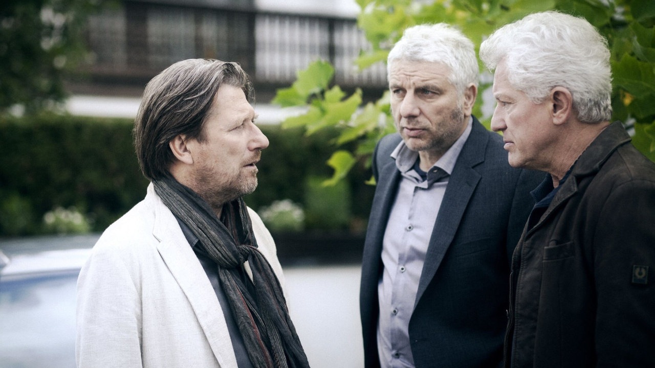 Carlo Menzinger (Michael Fitz) und die Kriminalhauptkommissare Franz Leitmayr (Udo Wachtveitl) und Ivo Batic (Miroslav Nemec).