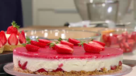 Erdbeer-Quarktorte mit Fruchtspiegel