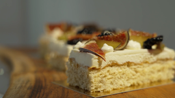 Herbstlicher Früchte-Haselnuss-Kuchen