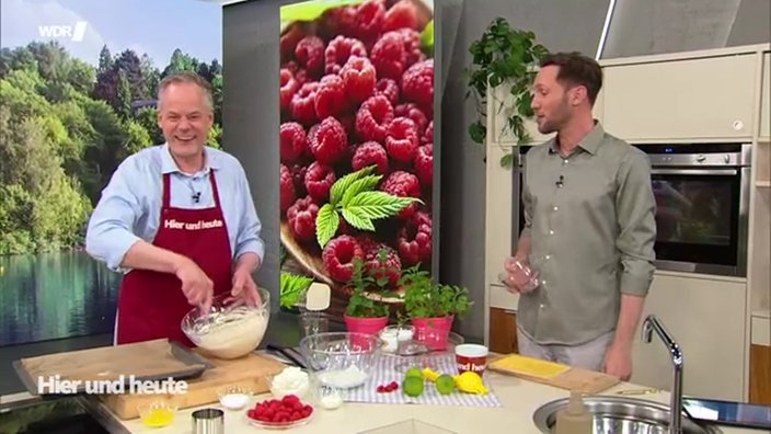 Fruchtig erfrischende Himbeer-Limettentörtchen