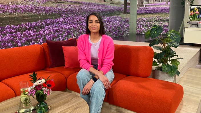 Moderatorin Jennifer Jeromin im Hier-und-heute-Studio