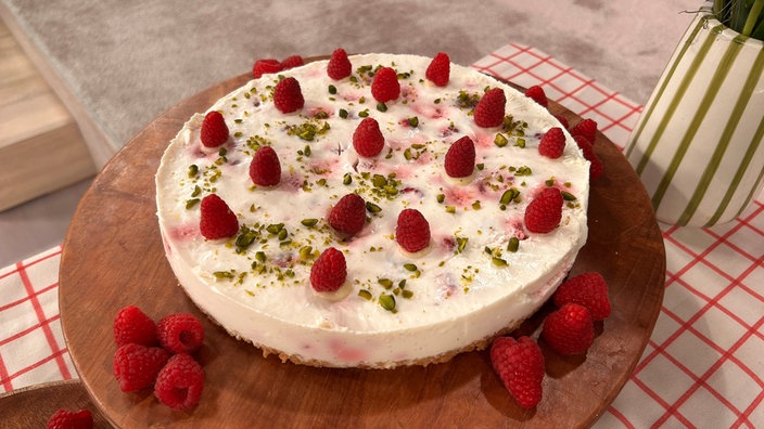Leichte Himbeer-Joghurttorte