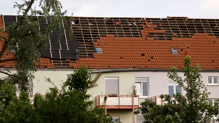 Welche Versicherung hilft bei Unwetter-Schäden?