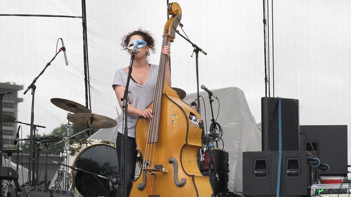 Amy LaVere auf dem Beale Street Festival