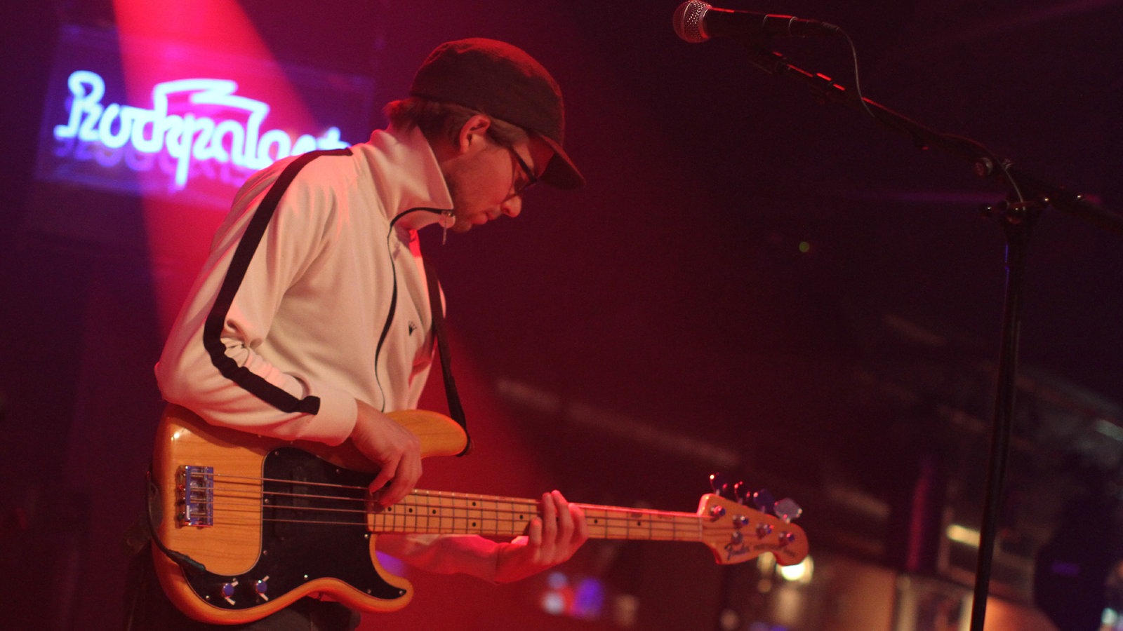Philipp Martin am Bass