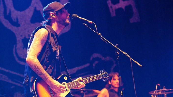 Gitarrist von The Gaslight Anthem singt und spielt seine Les Paul