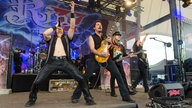 Riot V