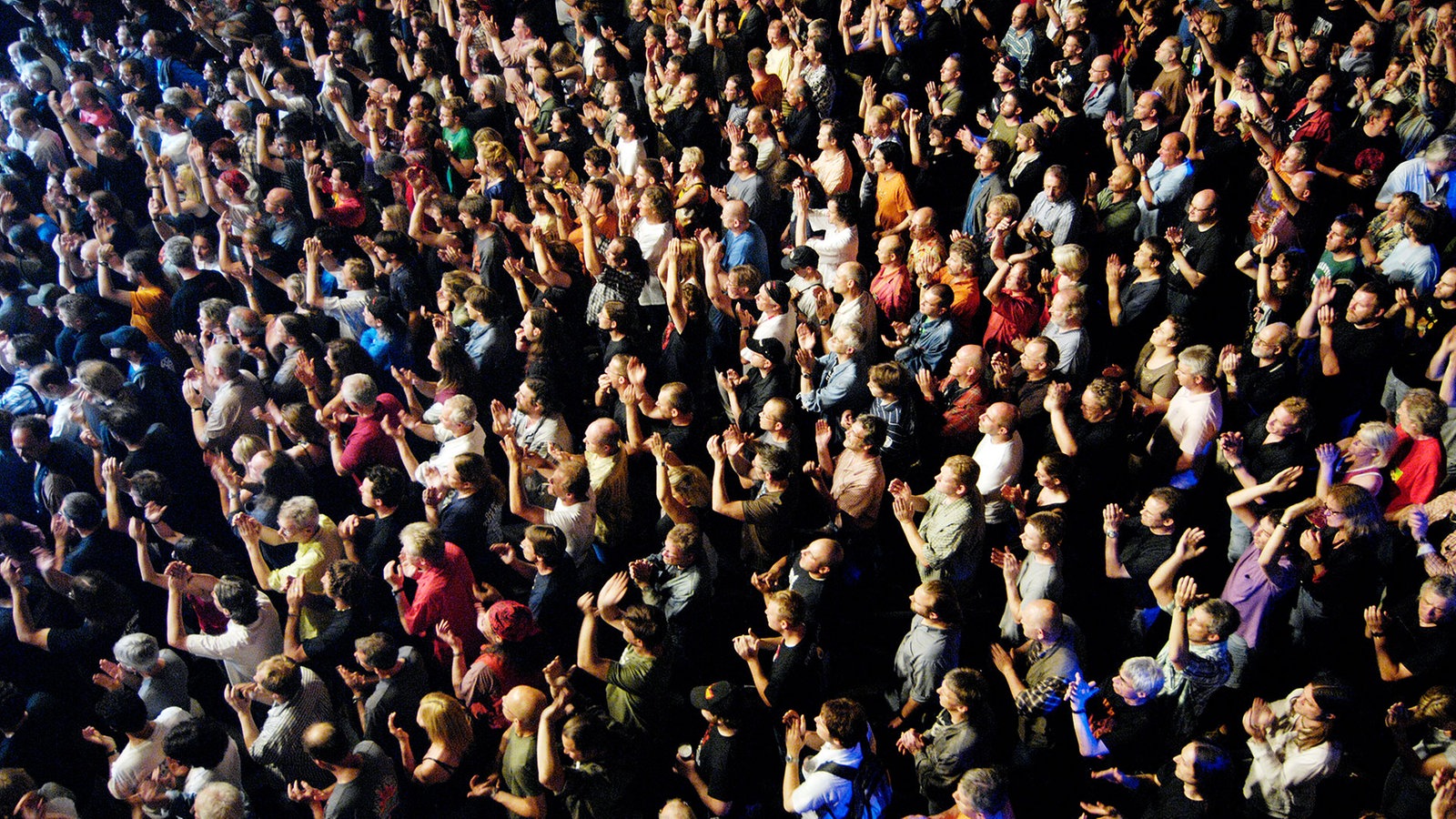 Das Publikum bei der Classic Rocknacht 2007 von oben fotografiert
