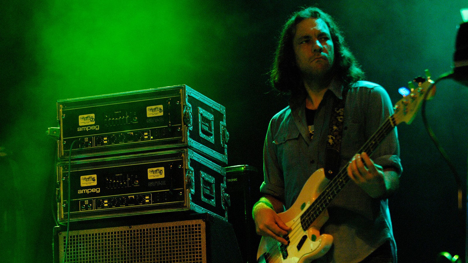 Andy Hess  von Gov't Mule am Bass bei der Classic Rocknacht 2007