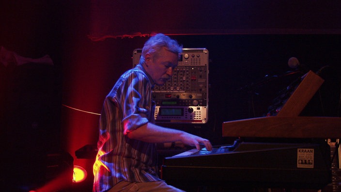 Keyboarder von "Karthago" während des Konzertes.