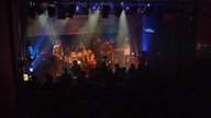 Blick aus dem Zuschauerraum auf die Bühne beim Konzert von Birth-Control.