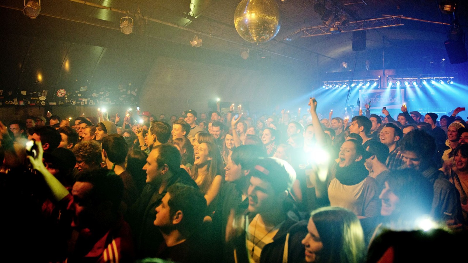 Publikum im Club Bahnhof Ehrenfeld
