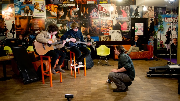 Johannes Leppänen und Joni Kähkönen von der Band French Films bei der Rockpalast Unplugged-Aufzeichnung.