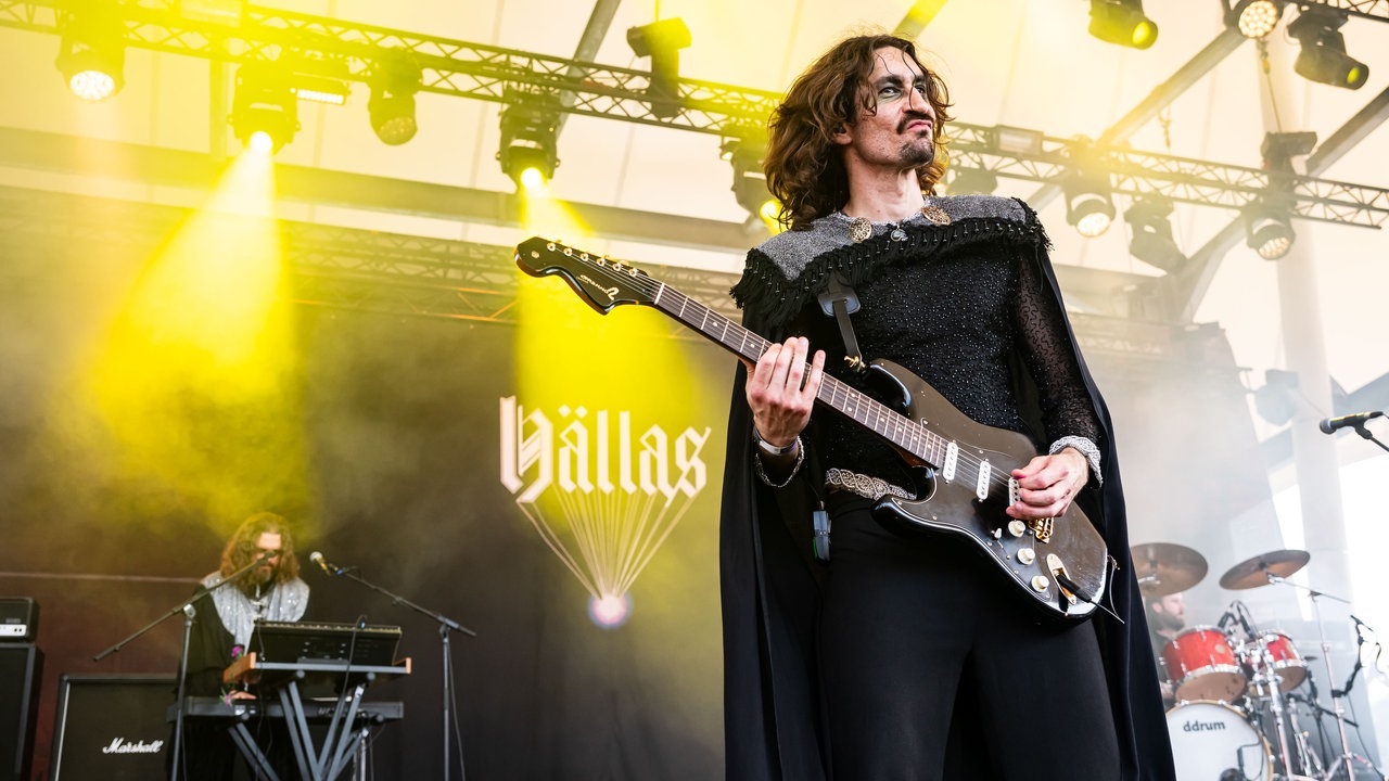 Hällas
