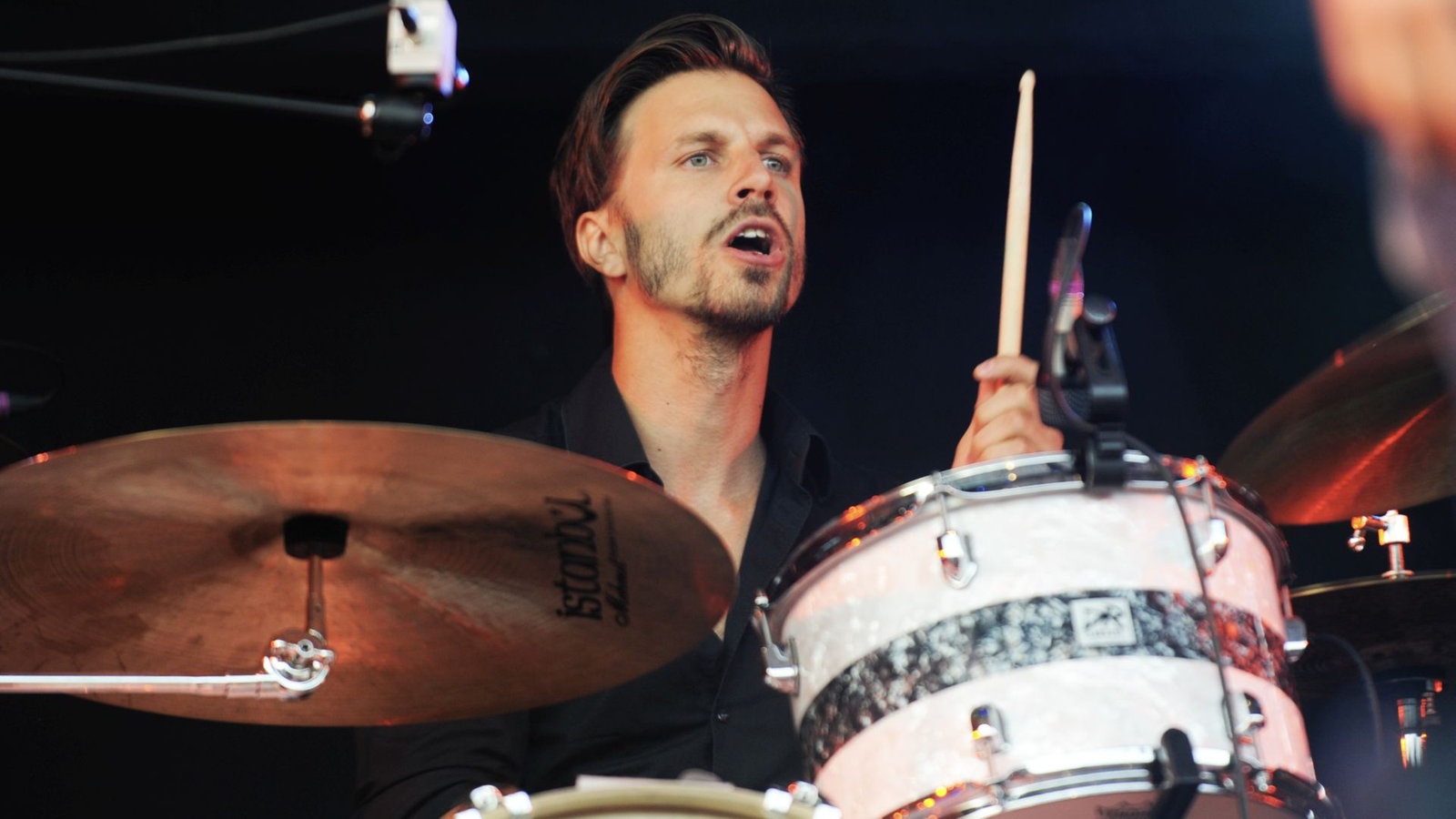 Der Schlagzeuger der Band