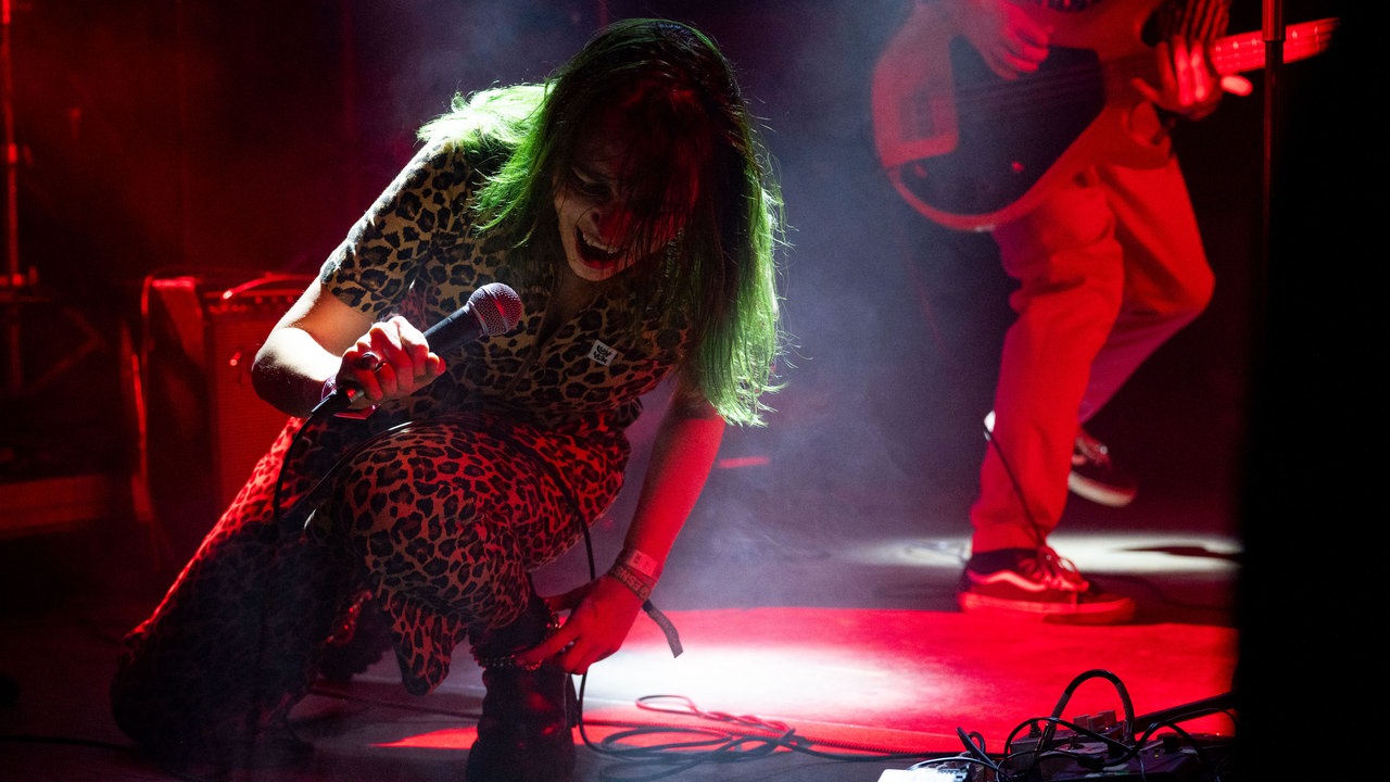 Izzy And The Black Trees