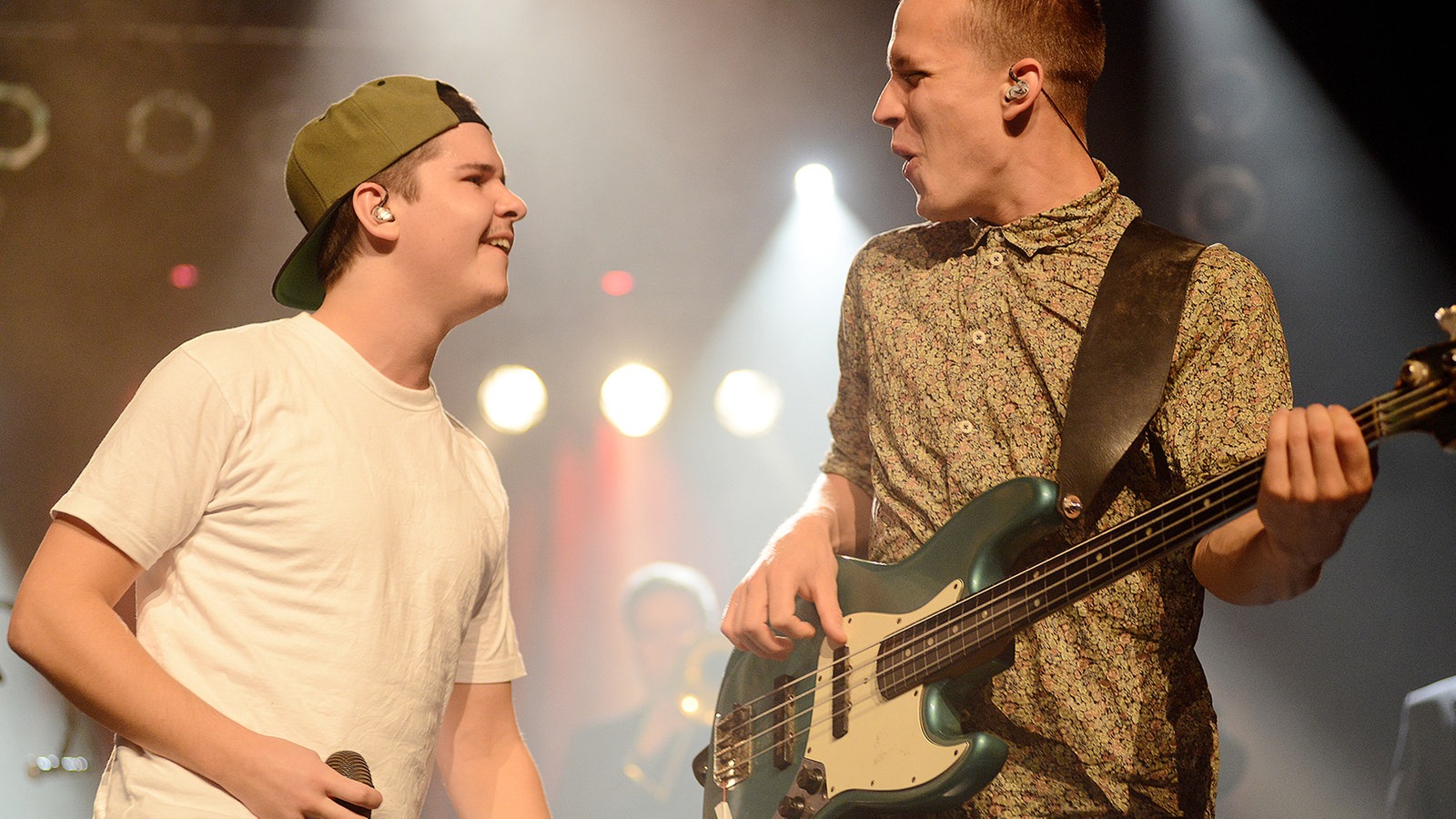 Aufnahme von Lukas Graham auf der Bühne