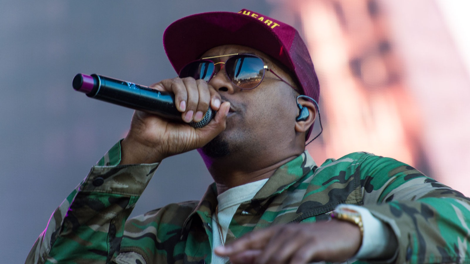 Nas