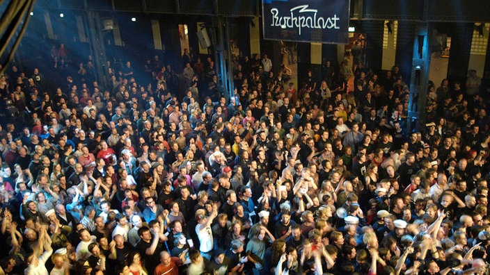 Publikum bei der 19. Rocknacht 2005