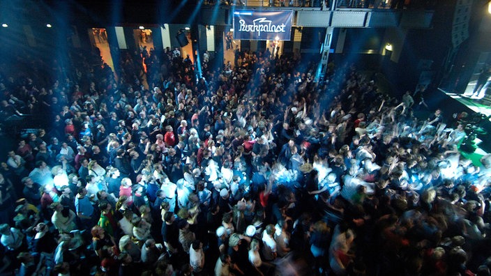 Publikum bei der 19. Rocknacht 2005