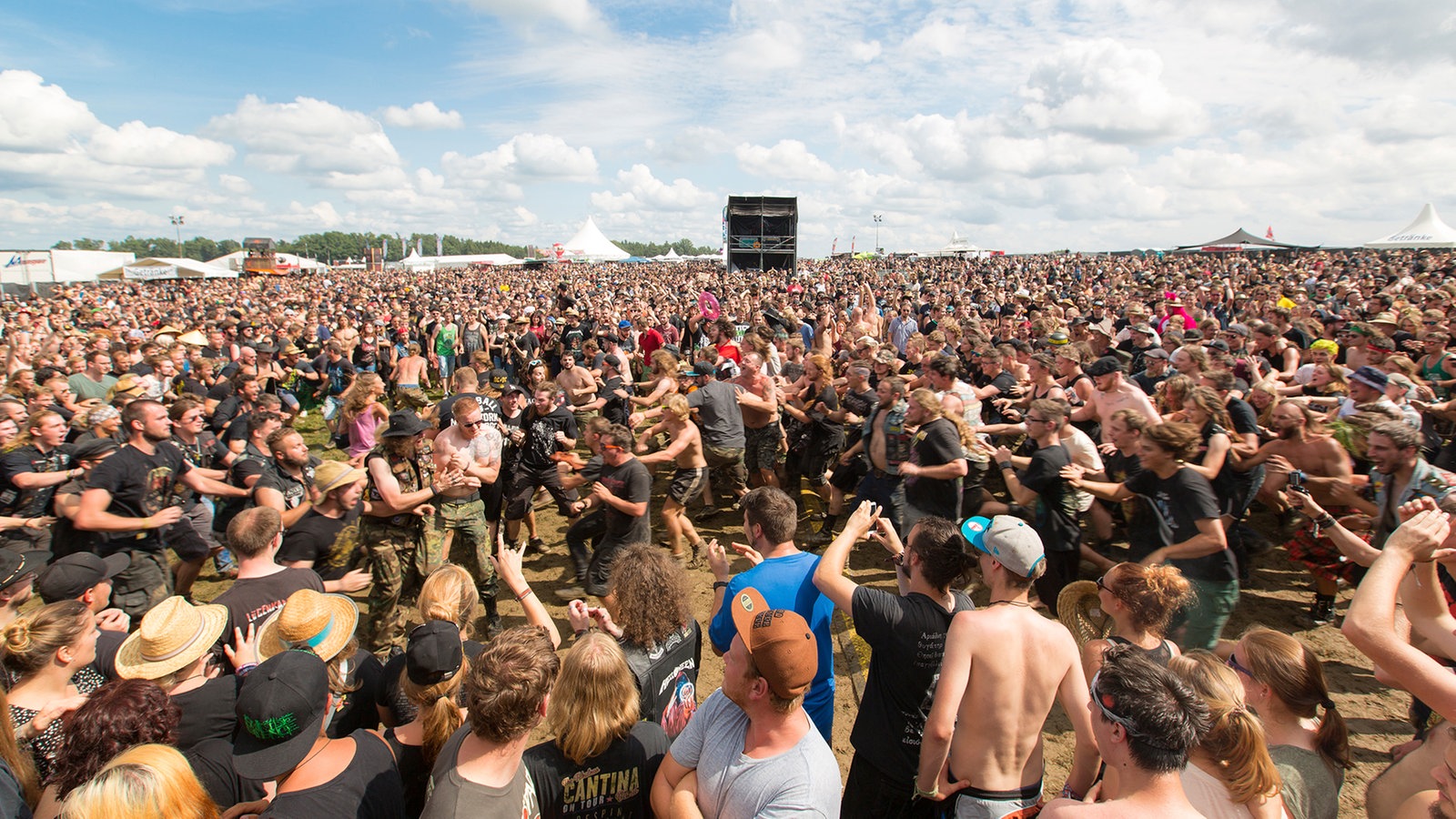Publikum beim Summer Breeze 2017