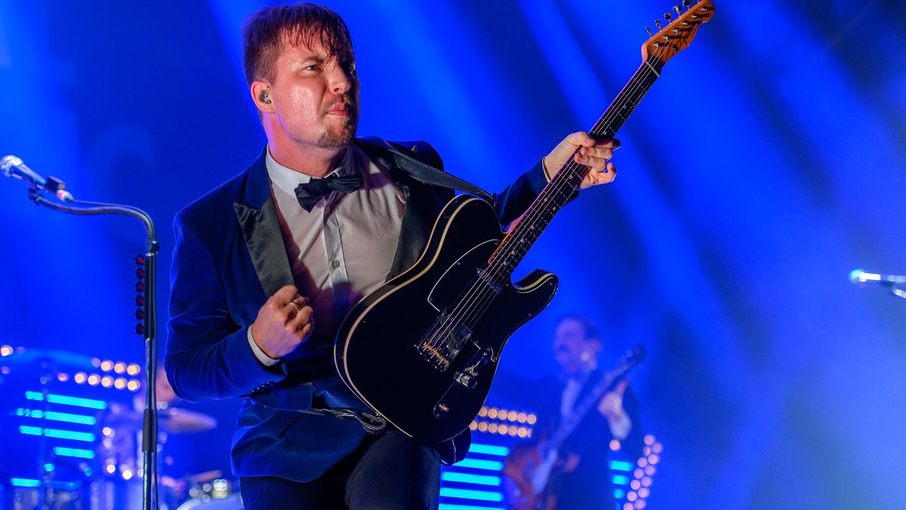  Royal Republic