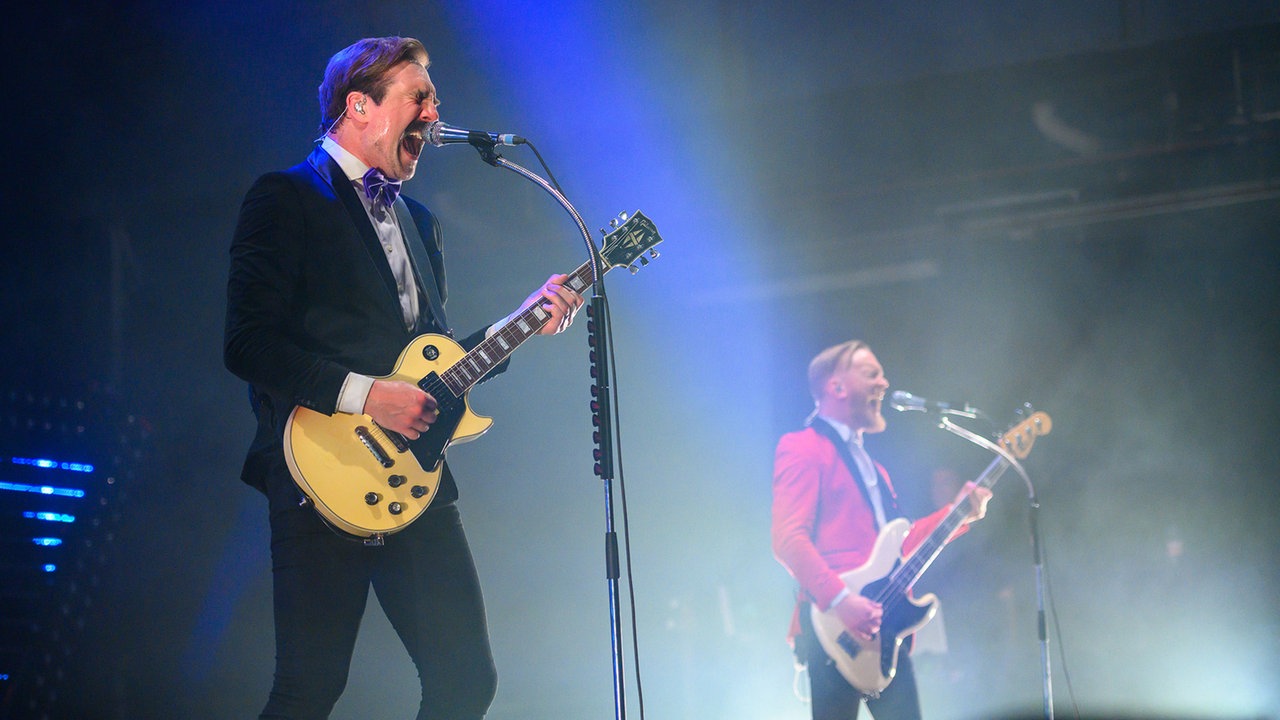  Royal Republic