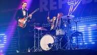  Royal Republic