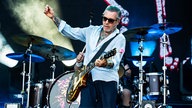 Social Distortion