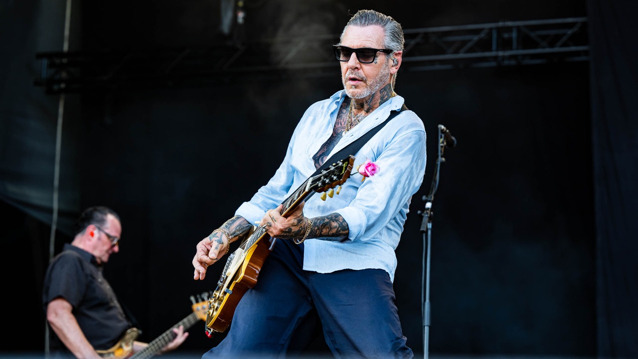 Social Distortion
