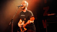 Najarian singt auch