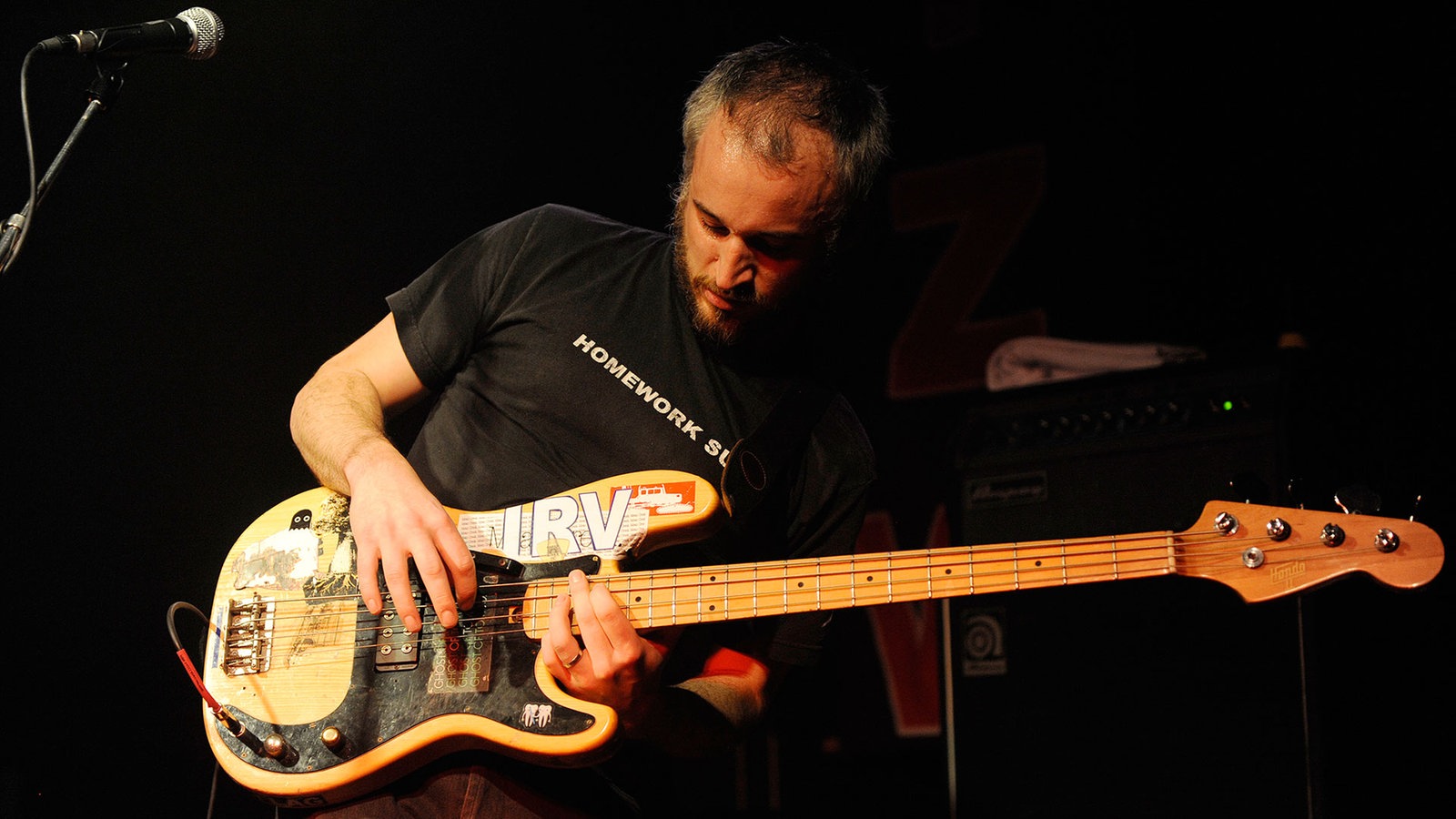 Mike Nayarian an seinem Bass