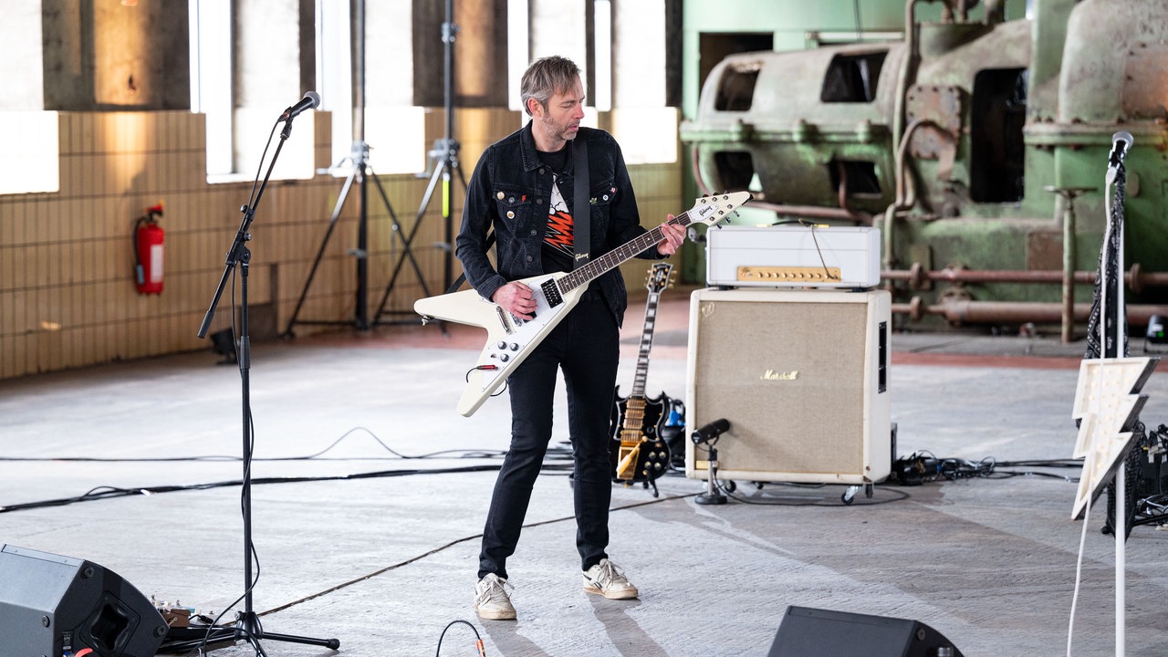 The Dirty Denims: Rockpalast OFFSTAGE in der Turbinenhalle der Jahrhunderthalle Bochum