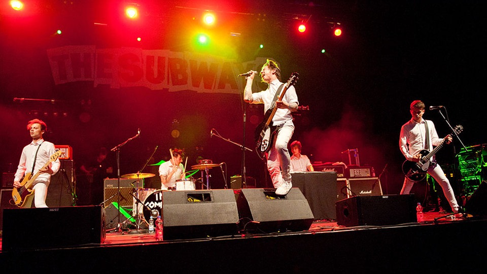 Aufnahme der Dukes als Band auf der Bühne