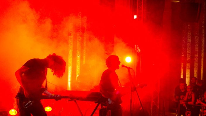 Aufnahme der Band The Soft Moon auf der Bühne
