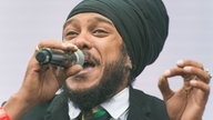Yaniss Odua & Artikal Band