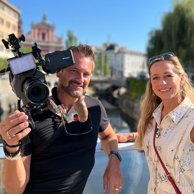 Tamina und Uwe auf einer Brücke in Ljubljana