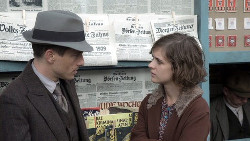 Gereon Rath (Volker Bruch) mit Charlotte (Liv Lisa Fries)